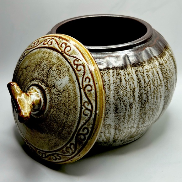 Vintage Korea Jar - Picture 1 of 8